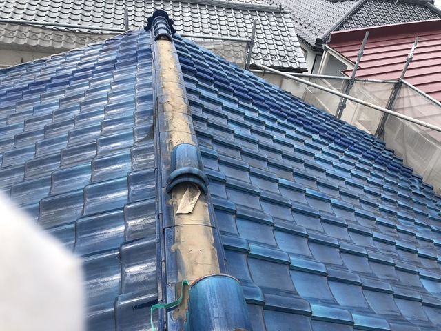 大切なご自宅の屋根は傘の役目