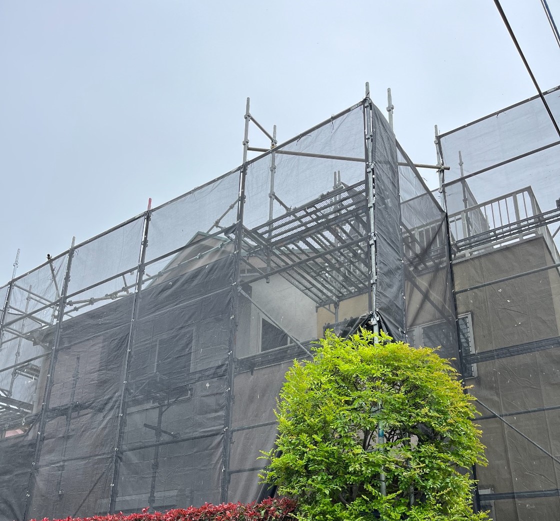 【足場】狛江市西野川にて仮設工事