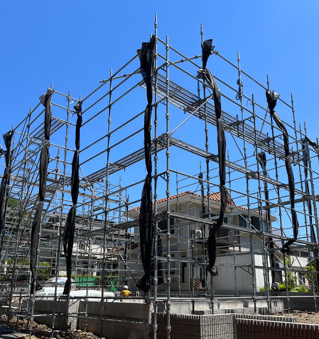 【足場】相模原市緑区若葉台にて仮設工事