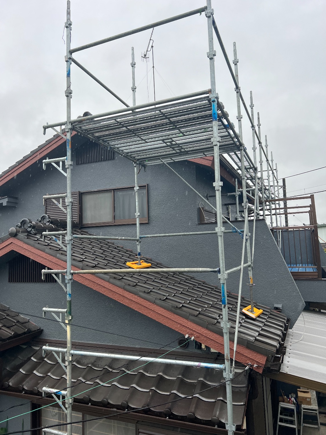 【足場】相模原市中央区上溝にて仮設工事