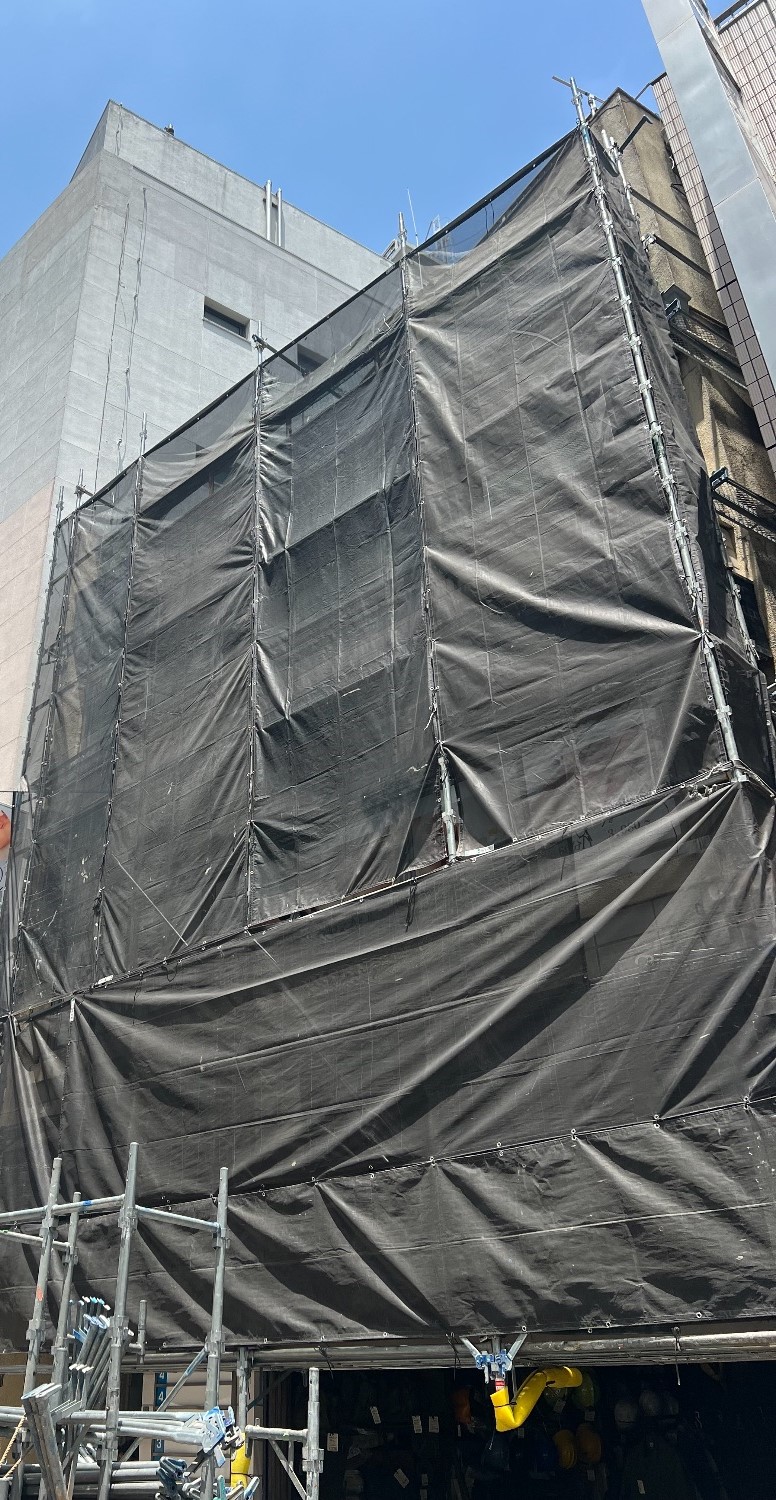 【足場】台東区東上野にて仮設工事