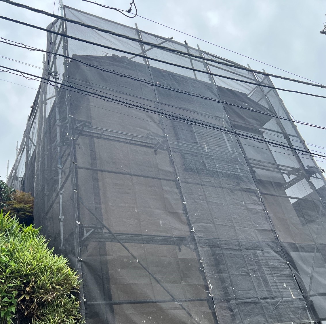 【足場】八王子市絹ケ丘にて仮設工事