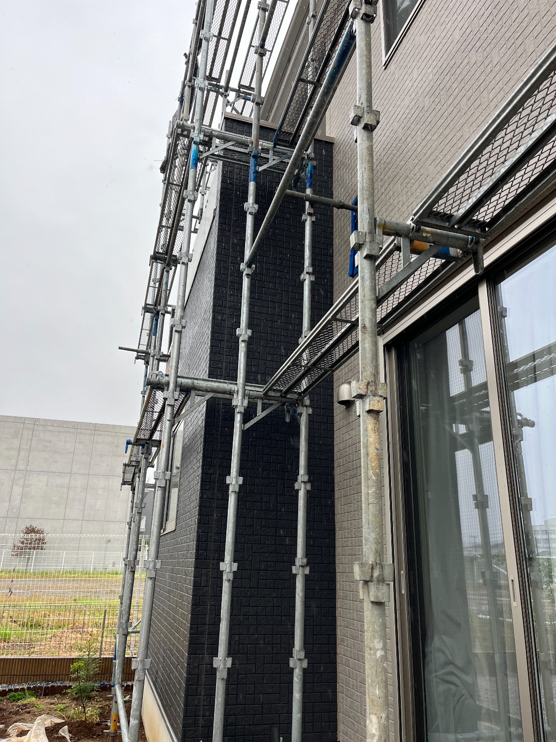 【足場】埼玉県比企郡滑川町月の輪にて仮設工事