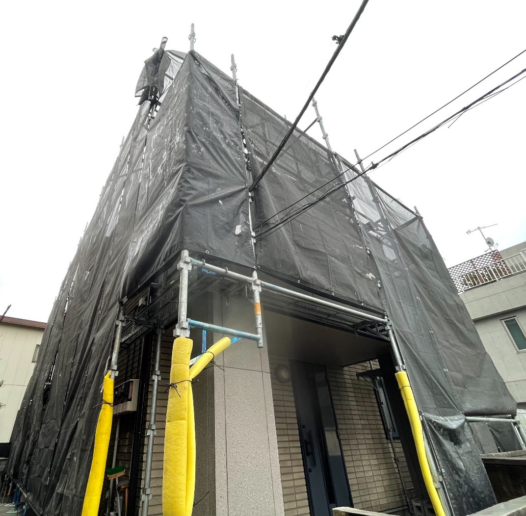 【足場】藤沢市並木台にて仮設工事