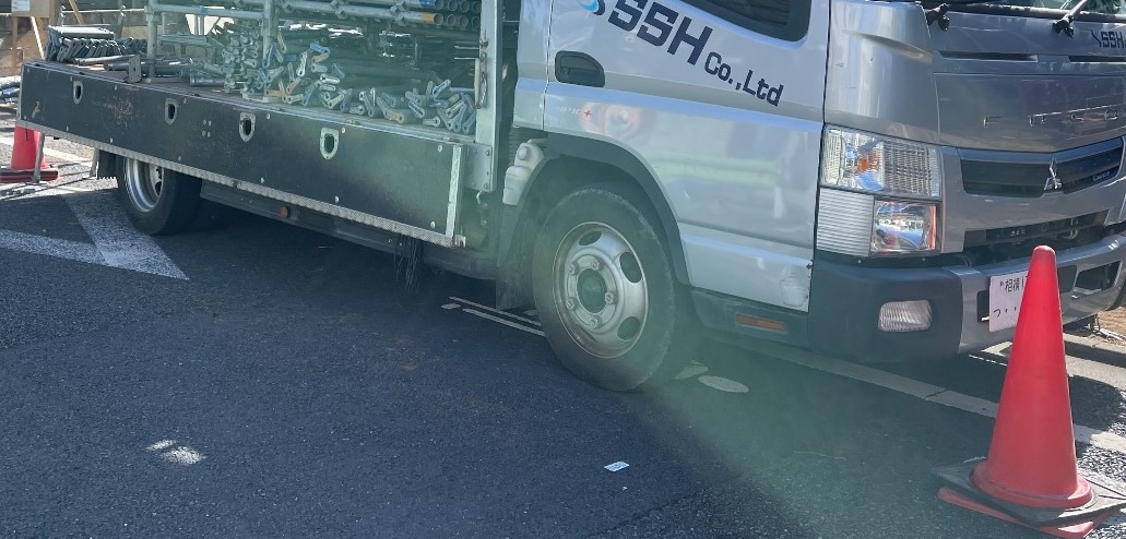 【足場】 大田区久が原にて仮設工事