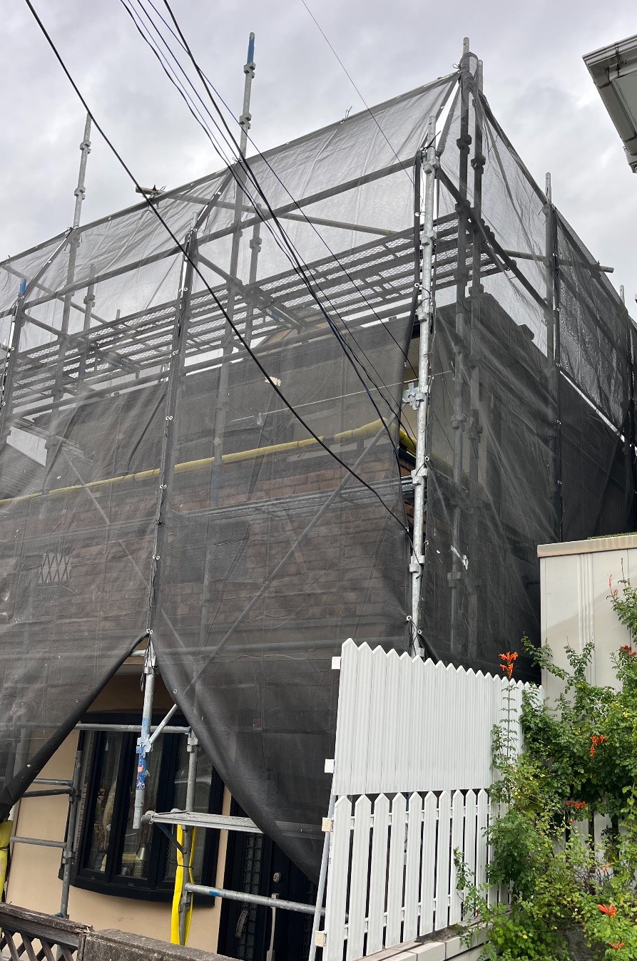 【足場】鶴見区北寺尾にて仮設工事