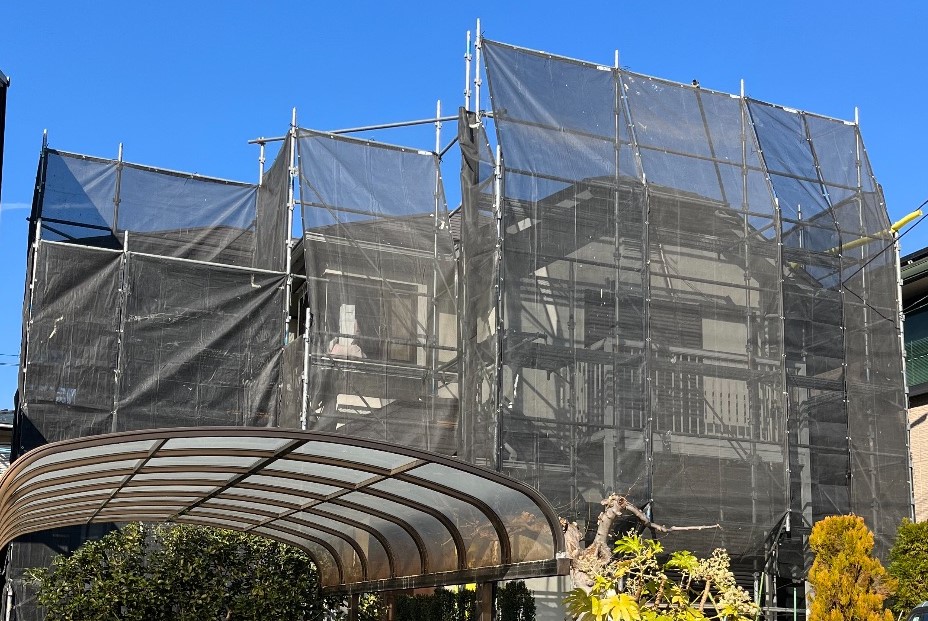 【足場】緑区西橋本にて仮設工事