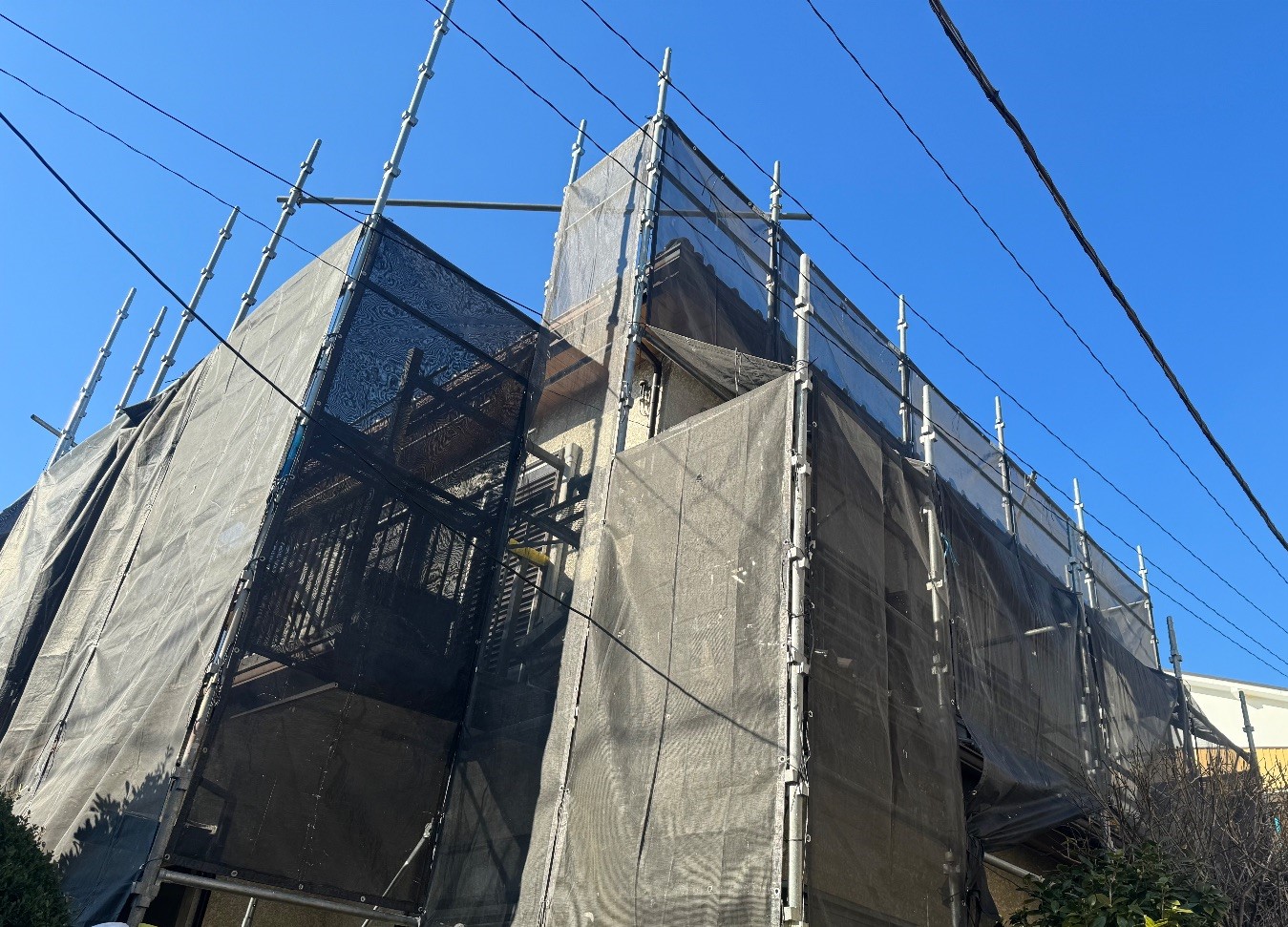 【足場】戸塚区扱沢にて仮設工事