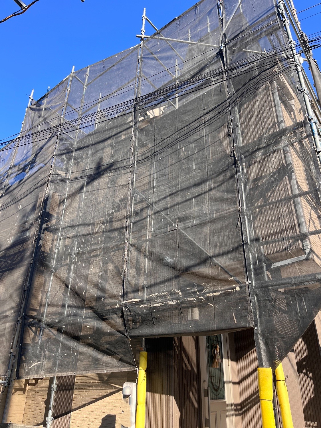 【足場】鶴見区東寺尾にて仮設工事