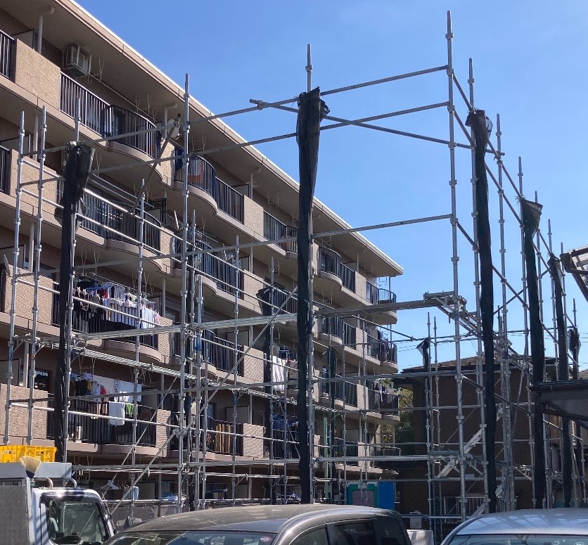 【足場】海老名市東柏ヶ谷にて仮設工事