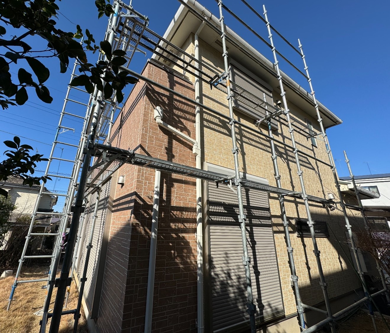 【足場】町田市玉川学園にて仮設工事