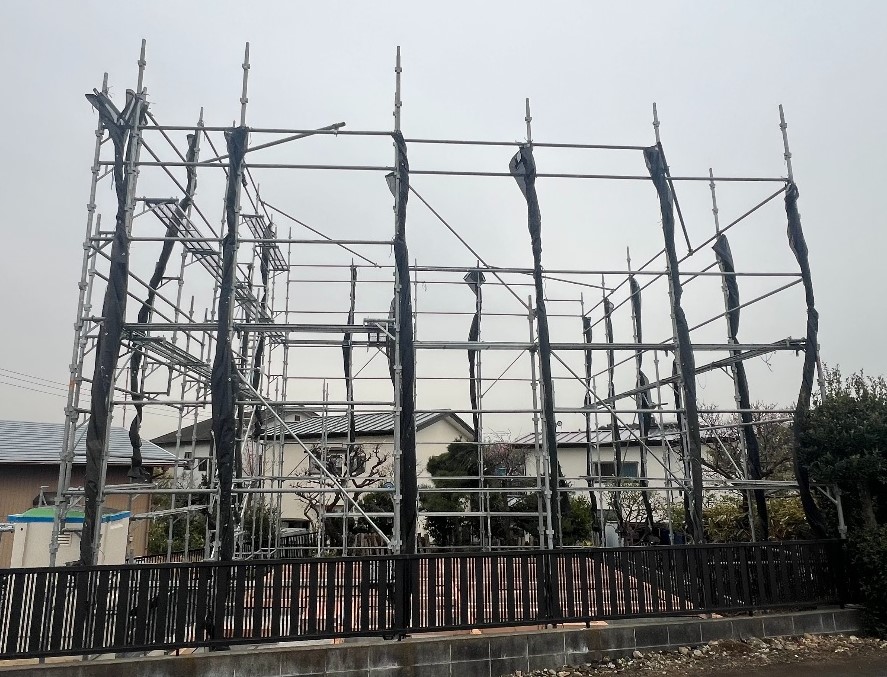【足場】茅ヶ崎市芹沢にて仮設工事