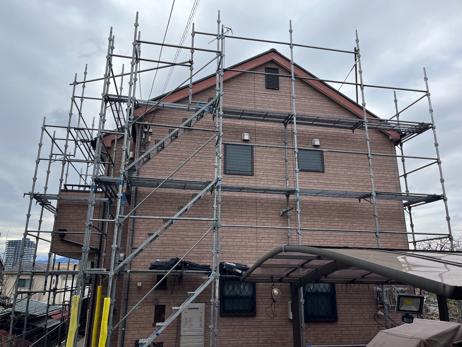 【足場】海老名市国分北にて仮設工事