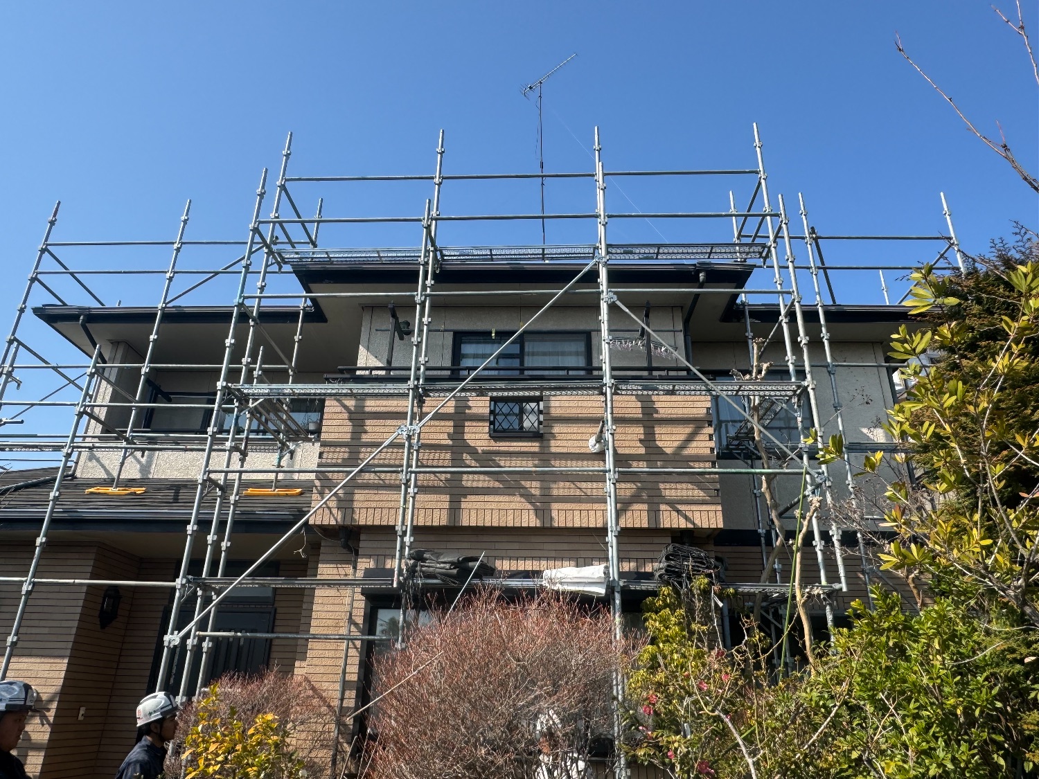 【足場】町田市西成瀬にて仮設工事