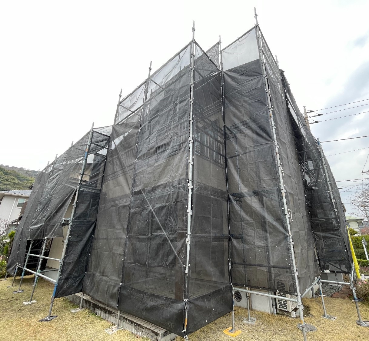 【足場】金沢区釜利谷西にて仮設工事