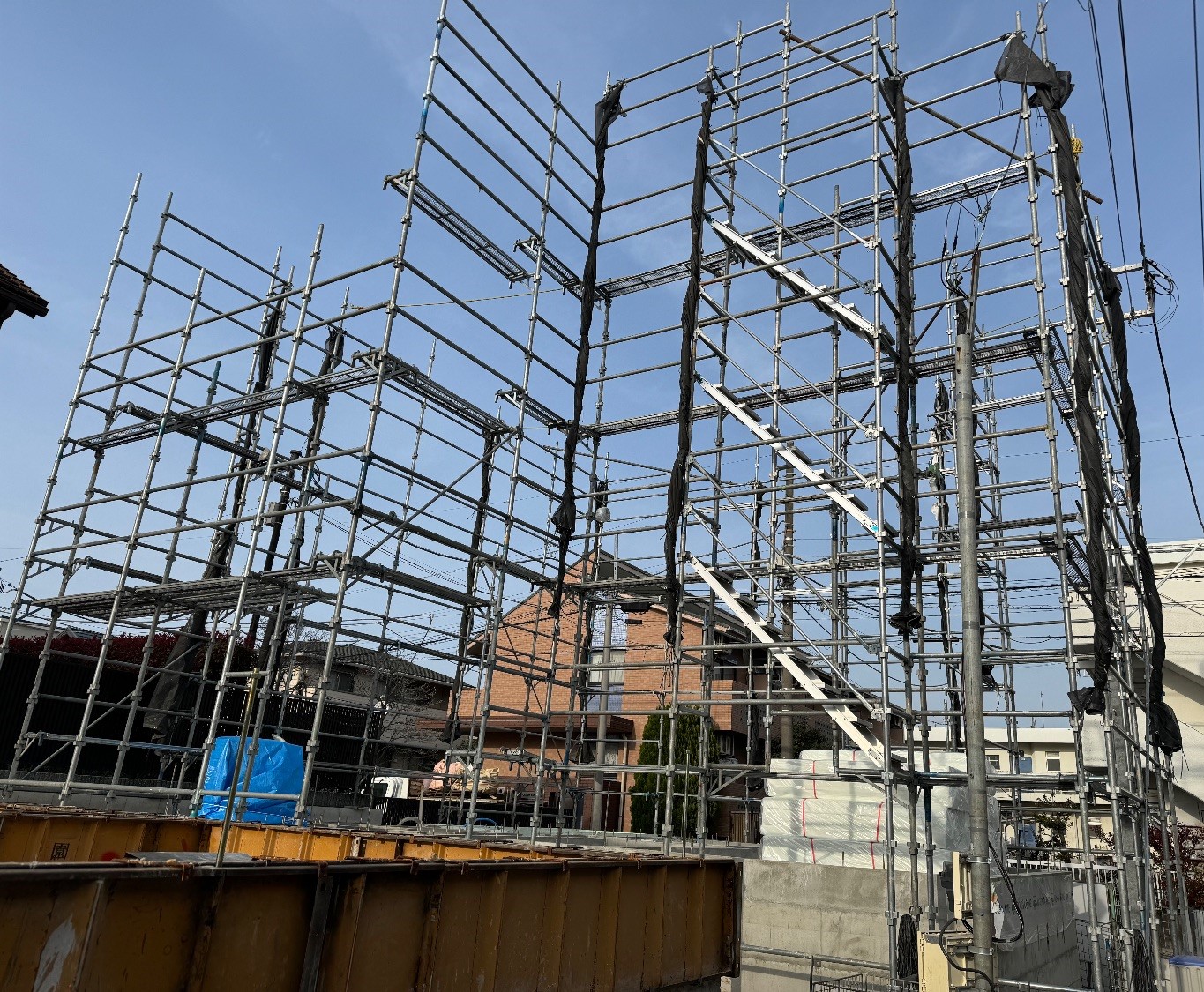 【足場】世田谷区上用賀にて仮設工事