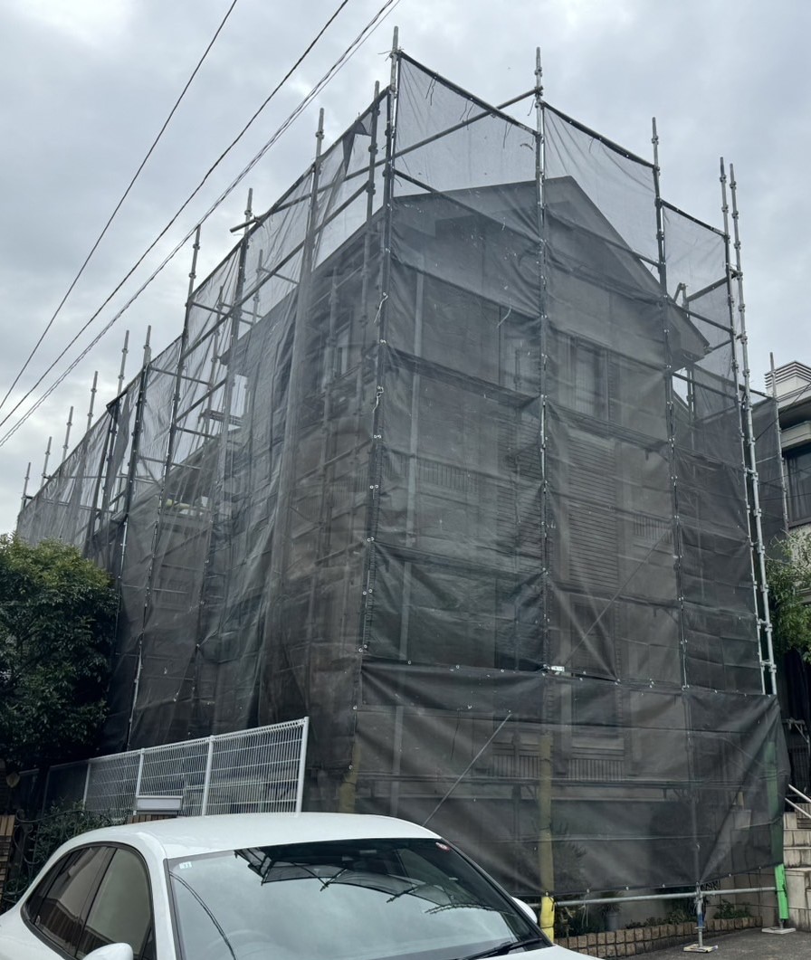 【足場】青葉区美しが丘にて仮設工事