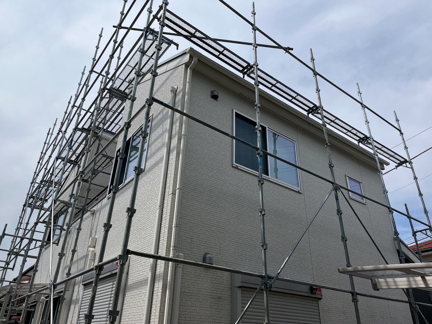 【足場】横浜市青葉区梅が丘にて仮設工事