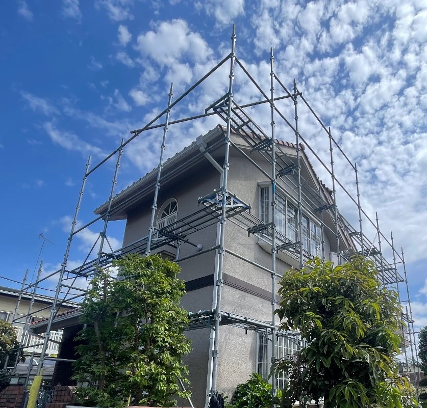 【足場】町田市東玉川学園にて仮設工事