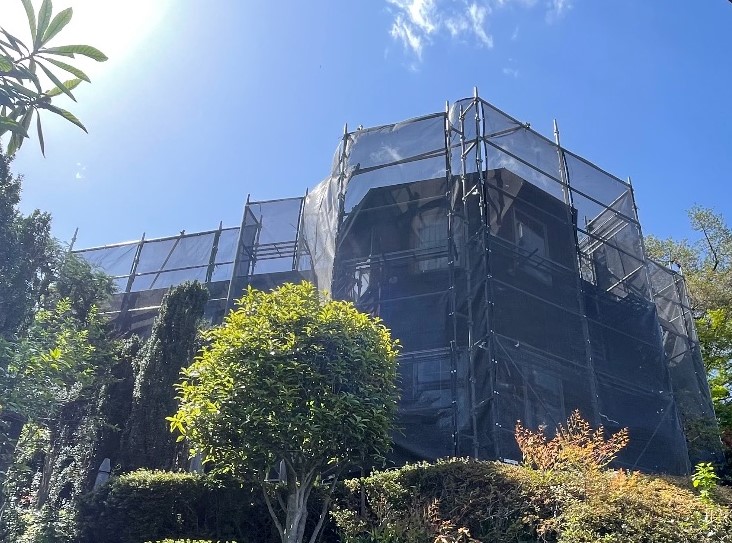 【足場】町田市玉川学園にて仮設工事