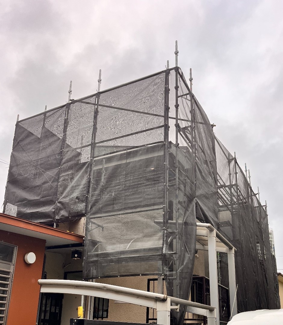 【足場】世田谷区玉川にて仮設工事