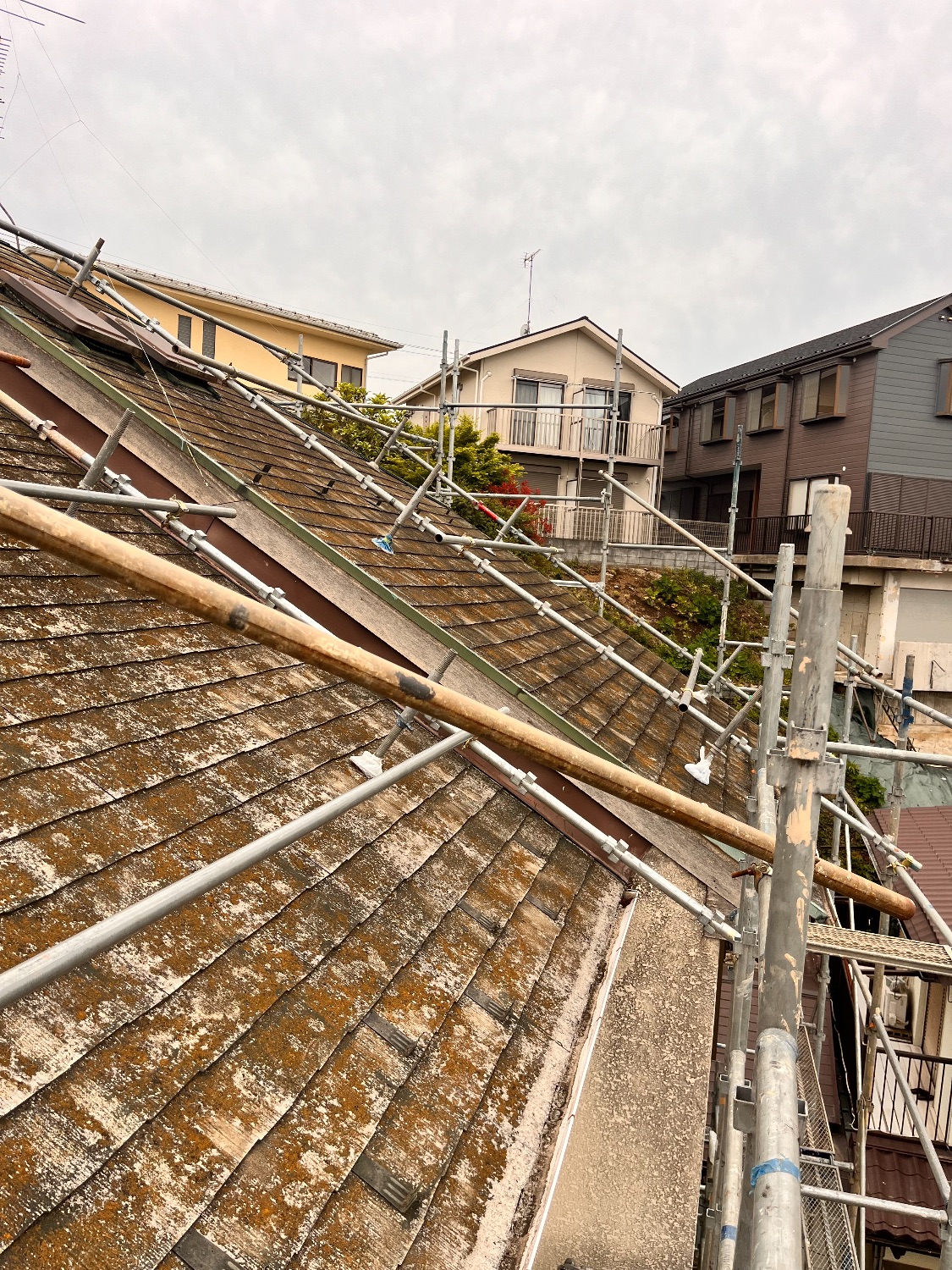 【足場】町田市玉川学園にて仮設工事