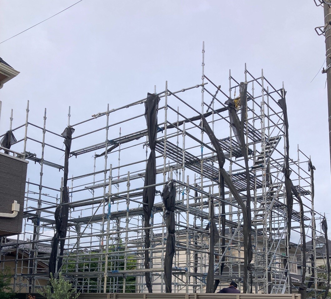 【足場】世田谷区成城にて仮設工事