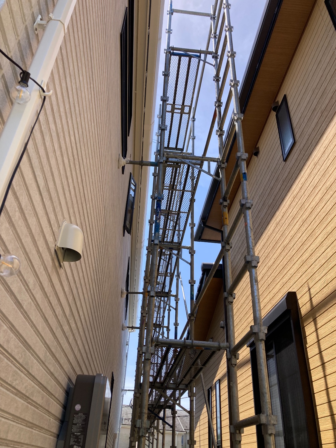 【足場】鎌倉市梶原にて仮設工事