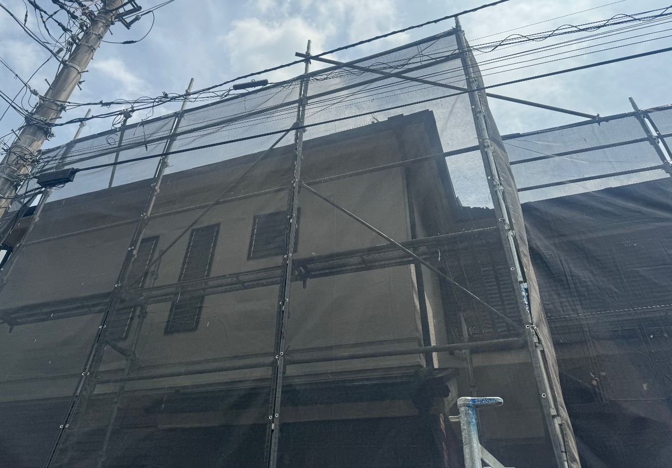 【足場】相模原市南区東林間にて仮設工事