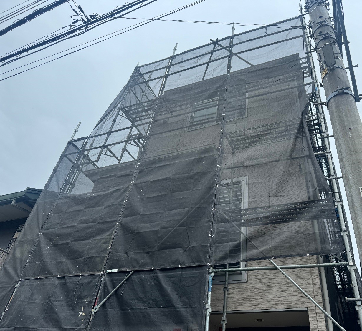 【足場】神奈川区新子安にて仮設工事