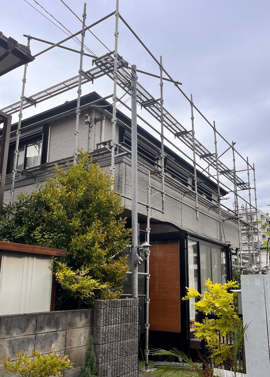 【足場】大和市草柳にて仮設工事