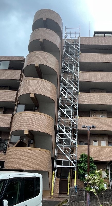 【足場】千葉市中央区末広にて仮設工事