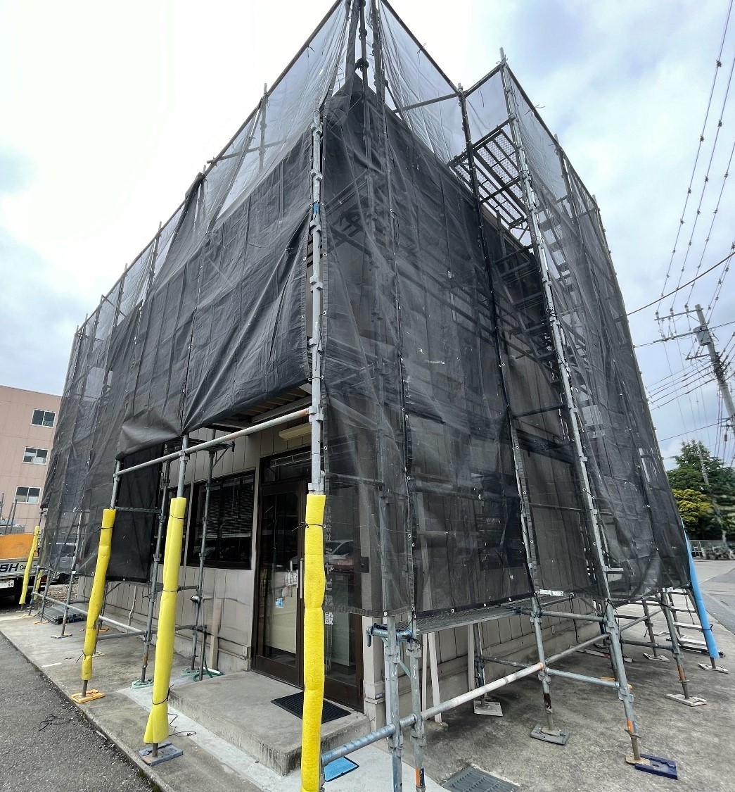 【足場】町田市南町田にて仮設工事