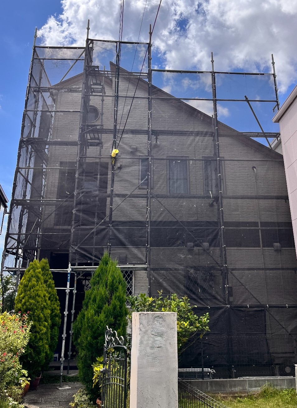 【足場】港北区篠原西町にて仮設工事