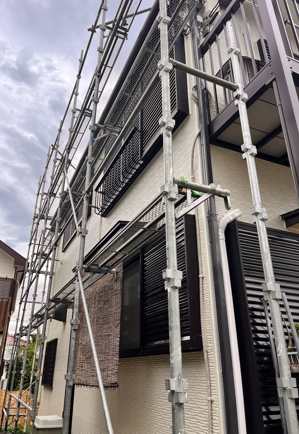 【足場】町田市野津田町にて仮設工事