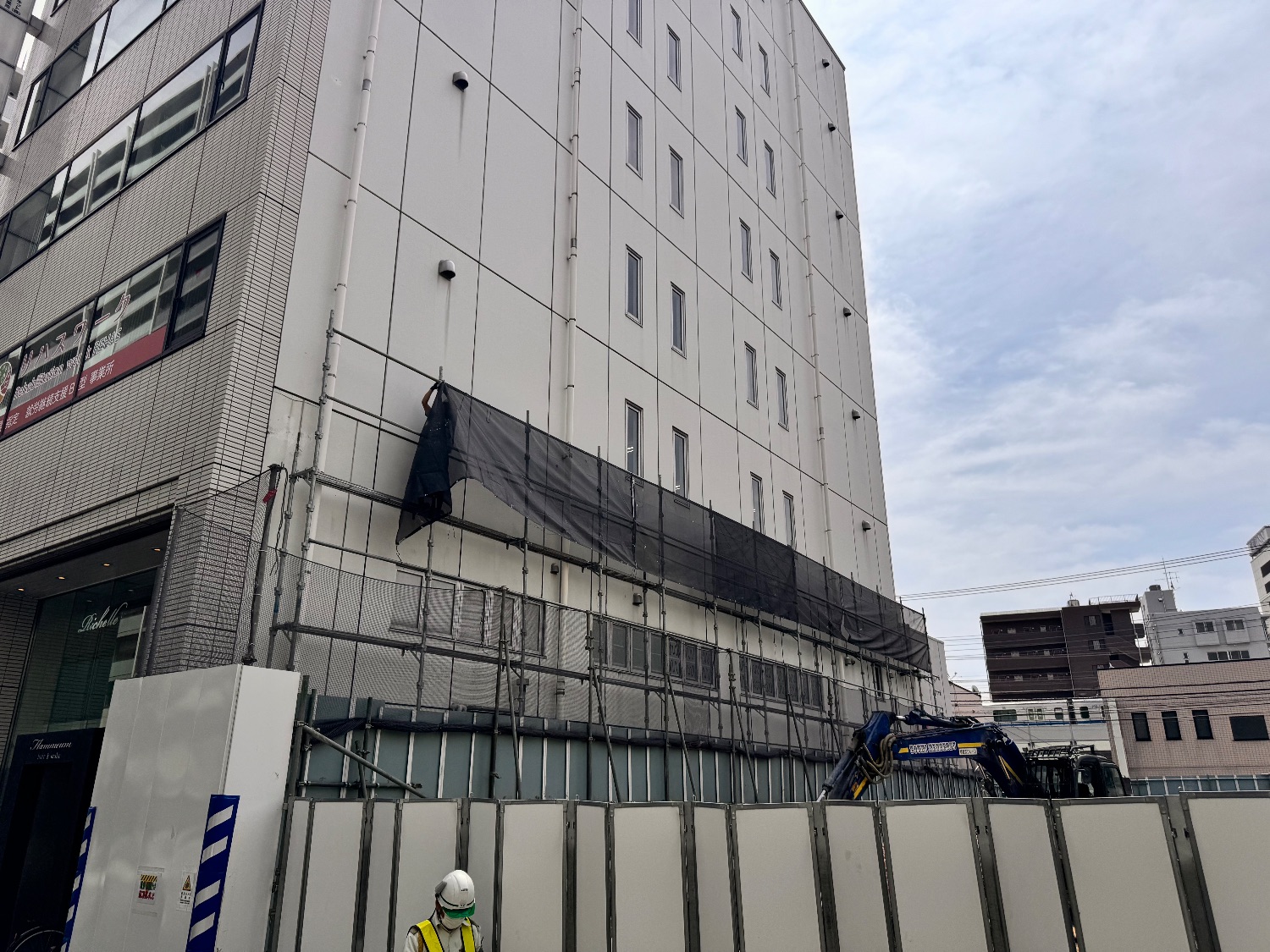 【足場】厚木市中町にて仮設工事