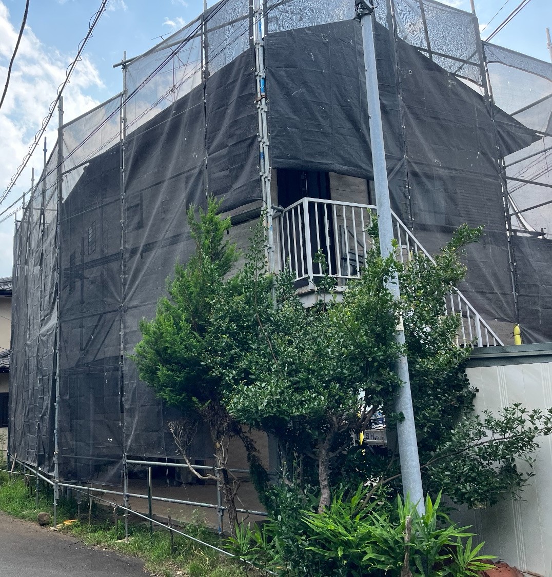 【足場】厚木市上荻野にて仮設工事