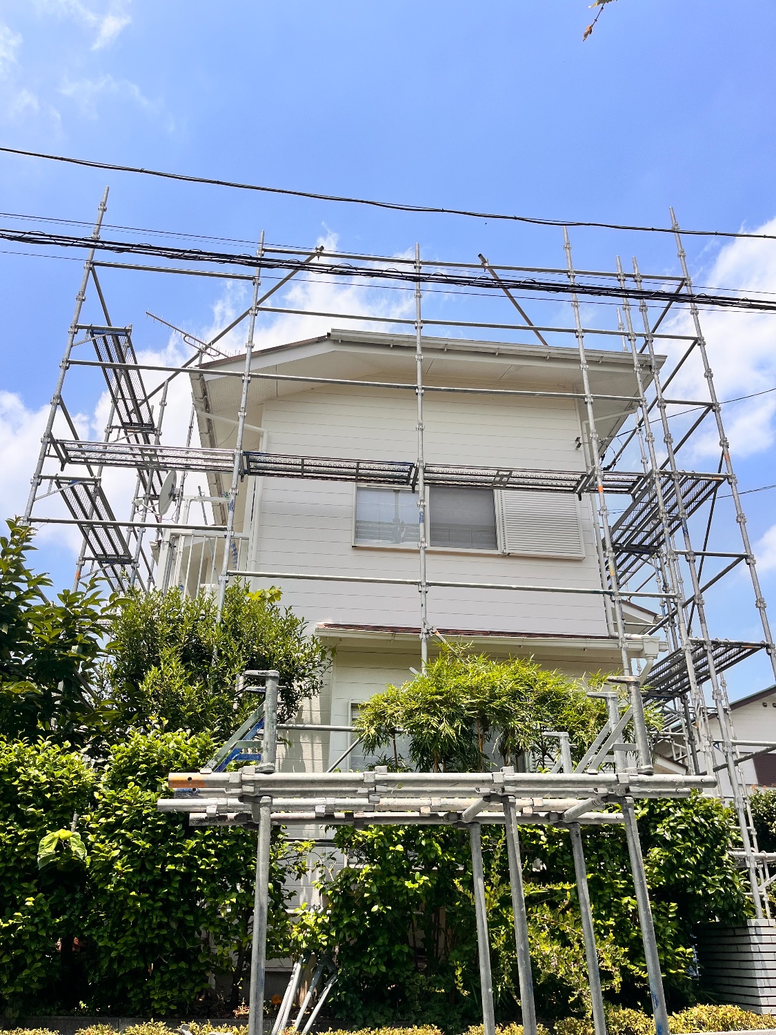 【足場】厚木市鳶尾にて仮設工事