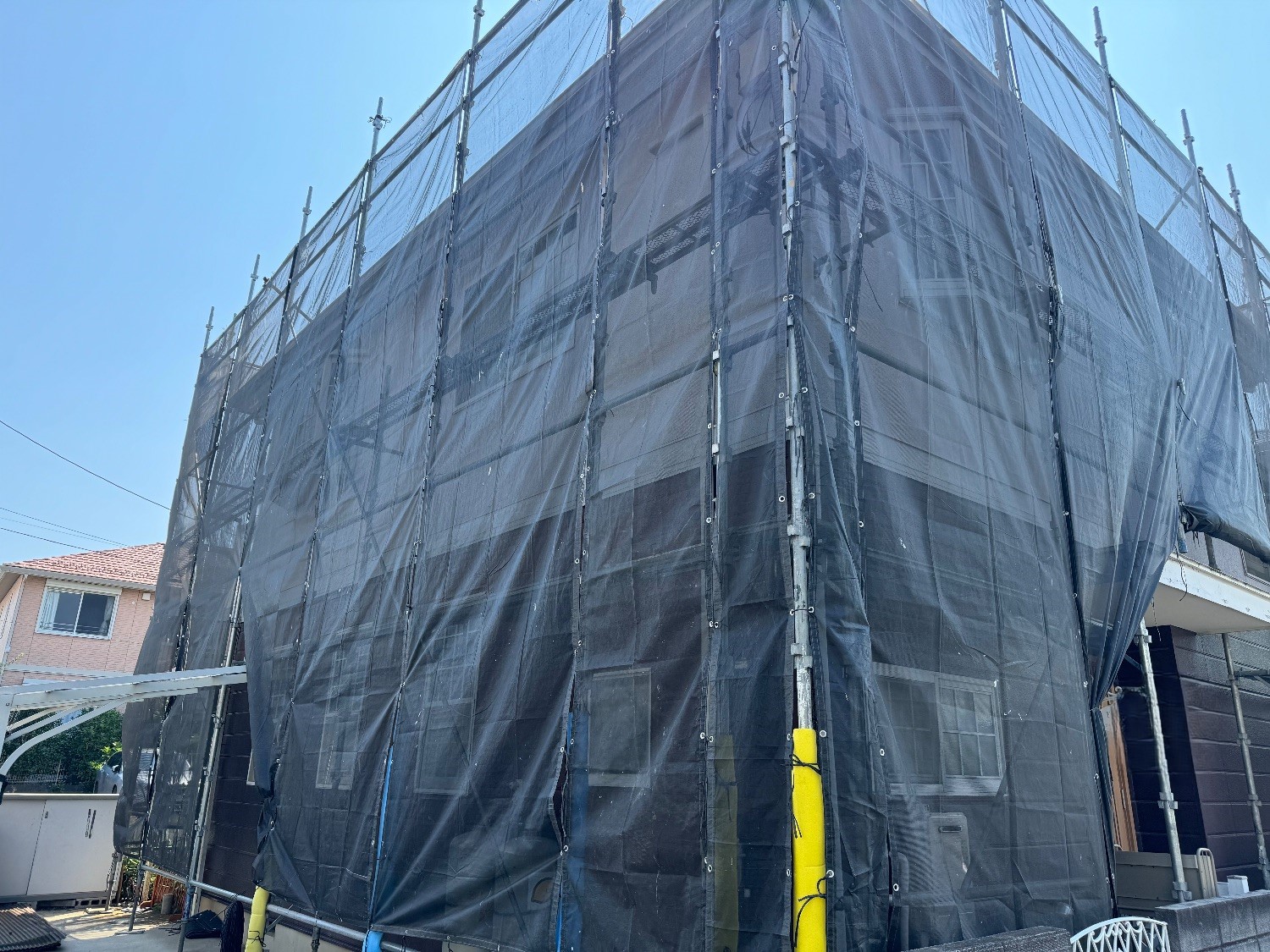 【足場】寒川町宮山にて仮設工事