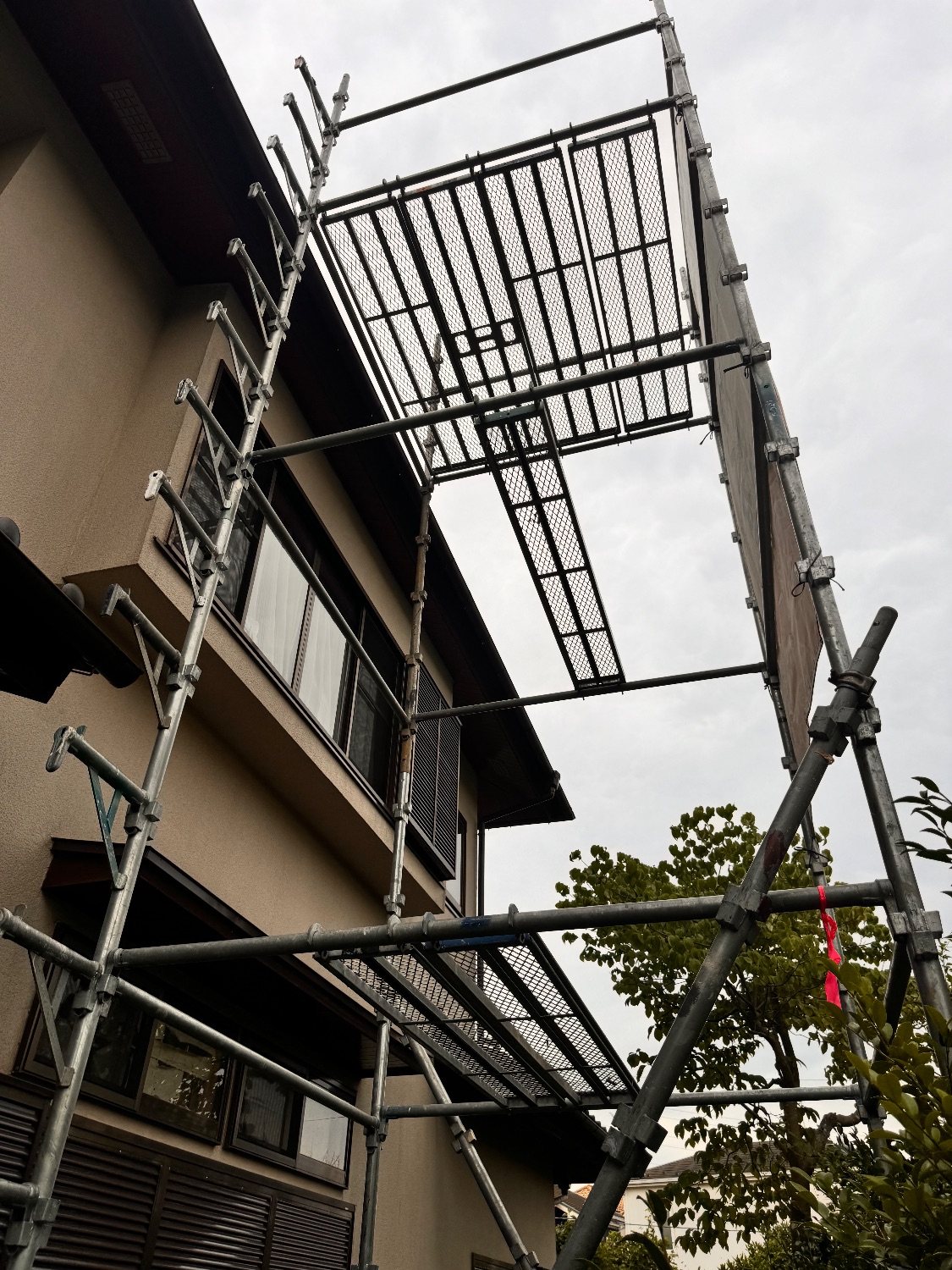 【足場】町田市金井にて仮設工事