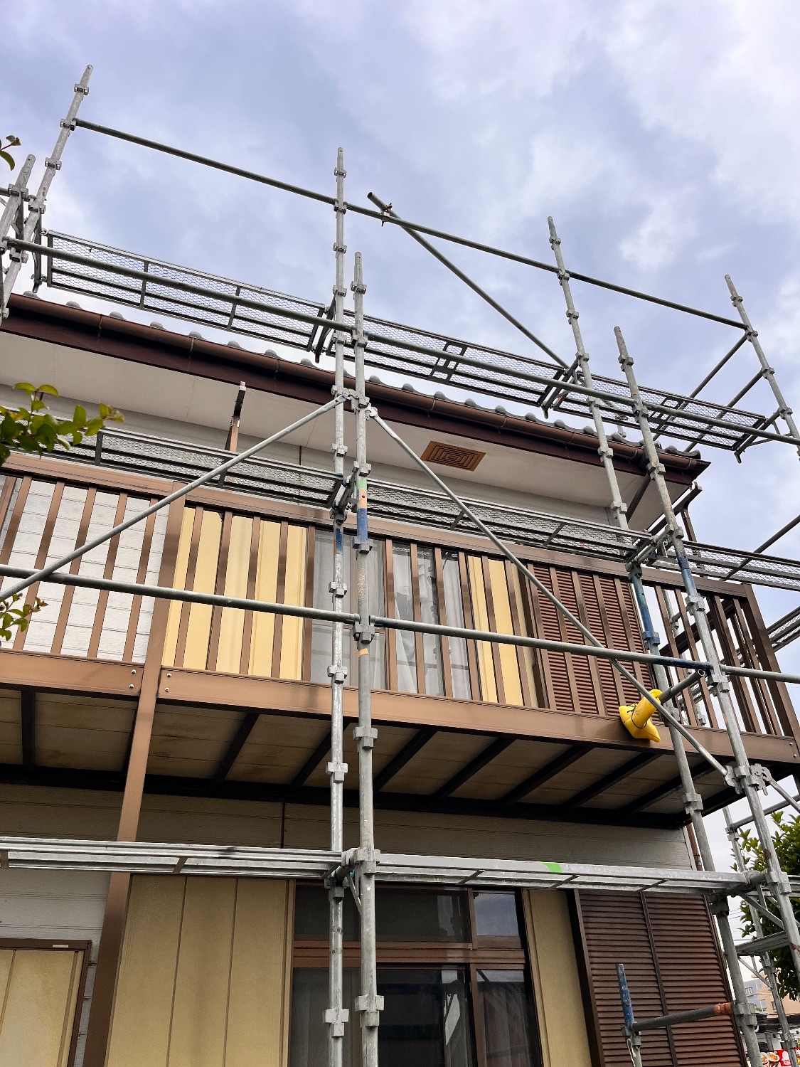 【足場】横浜市青葉区あかね台にて仮設工事