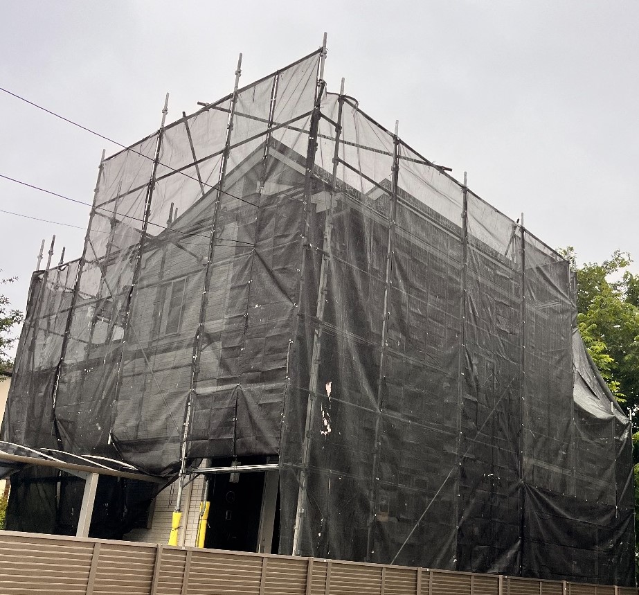 【足場】愛川町角田にて仮設工事