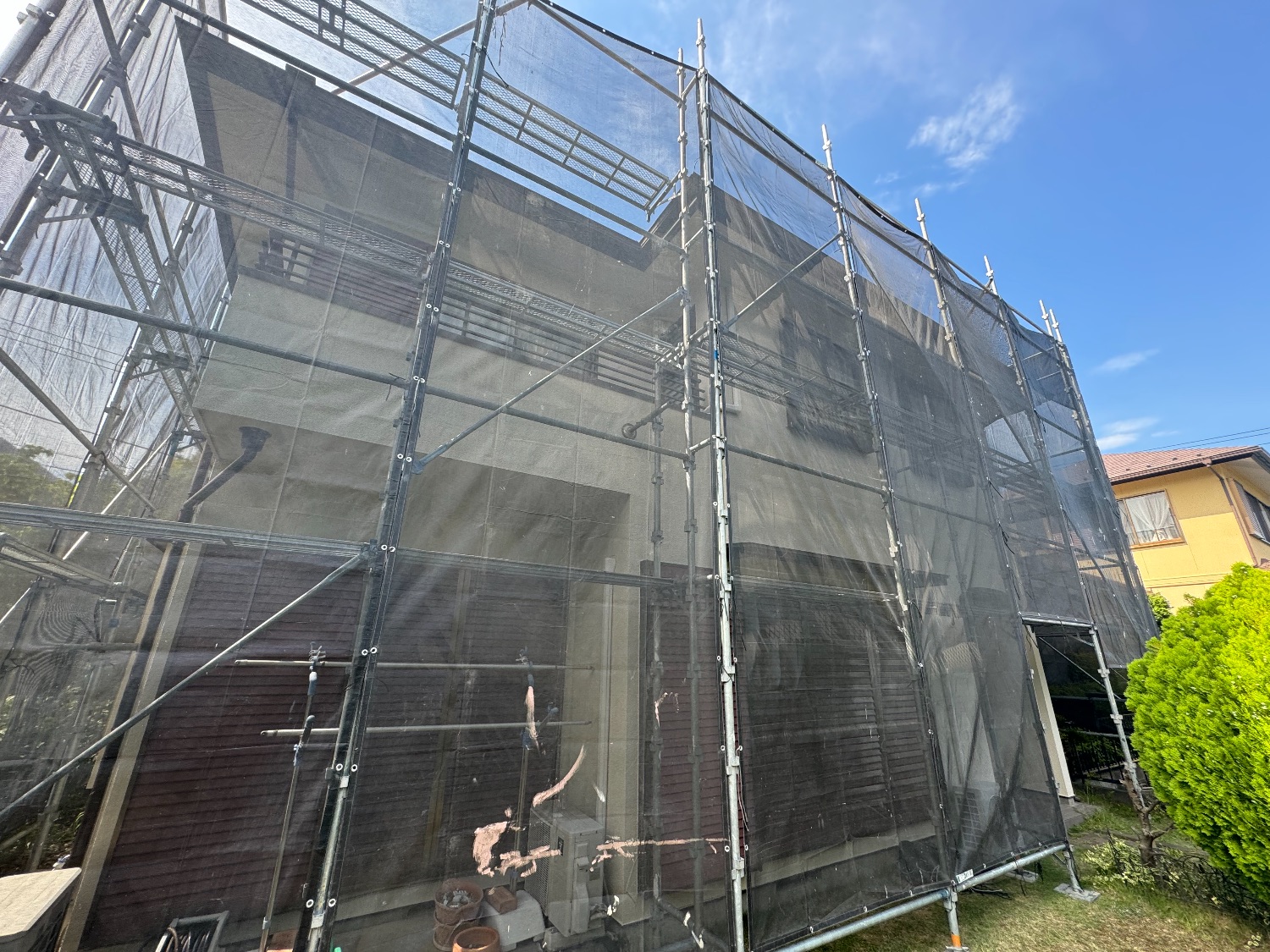 【足場】稲城市向陽台にて仮設工事