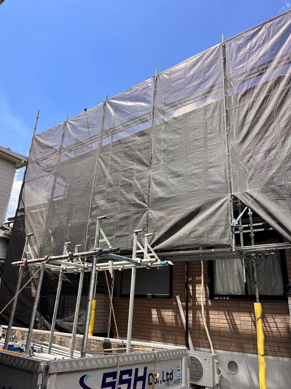 【足場】春日部市栄町にて仮設工事