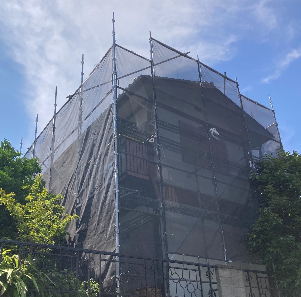 【足場】金沢区片吹にて仮設工事