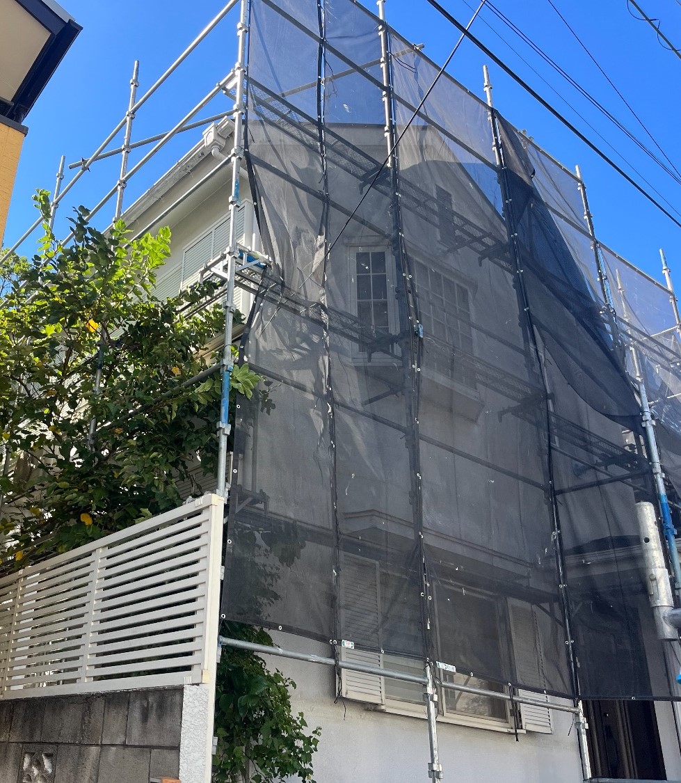 【足場】磯子区磯子にて仮設工事