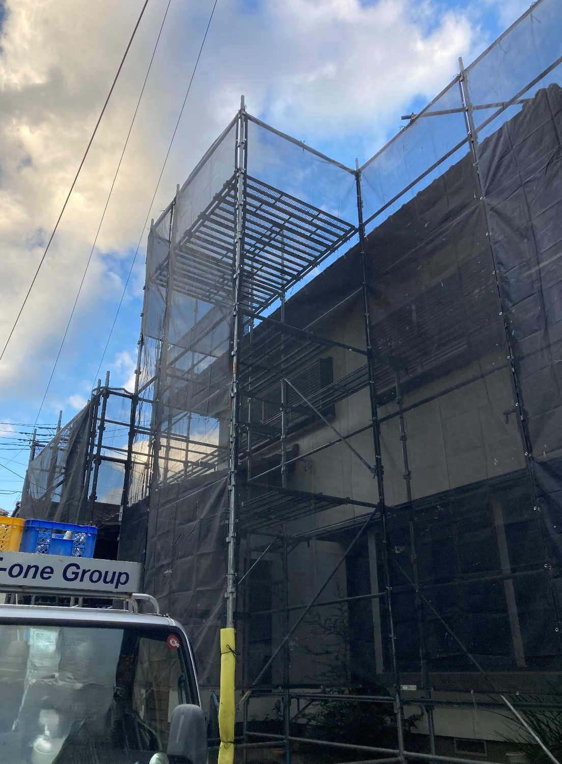 【足場】綾瀬市寺尾中にて仮設工事