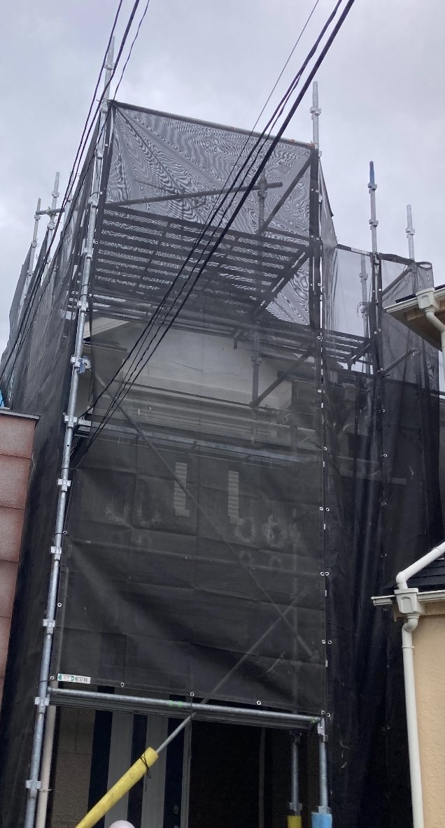 【足場】茅ヶ崎市本村にて仮設工事