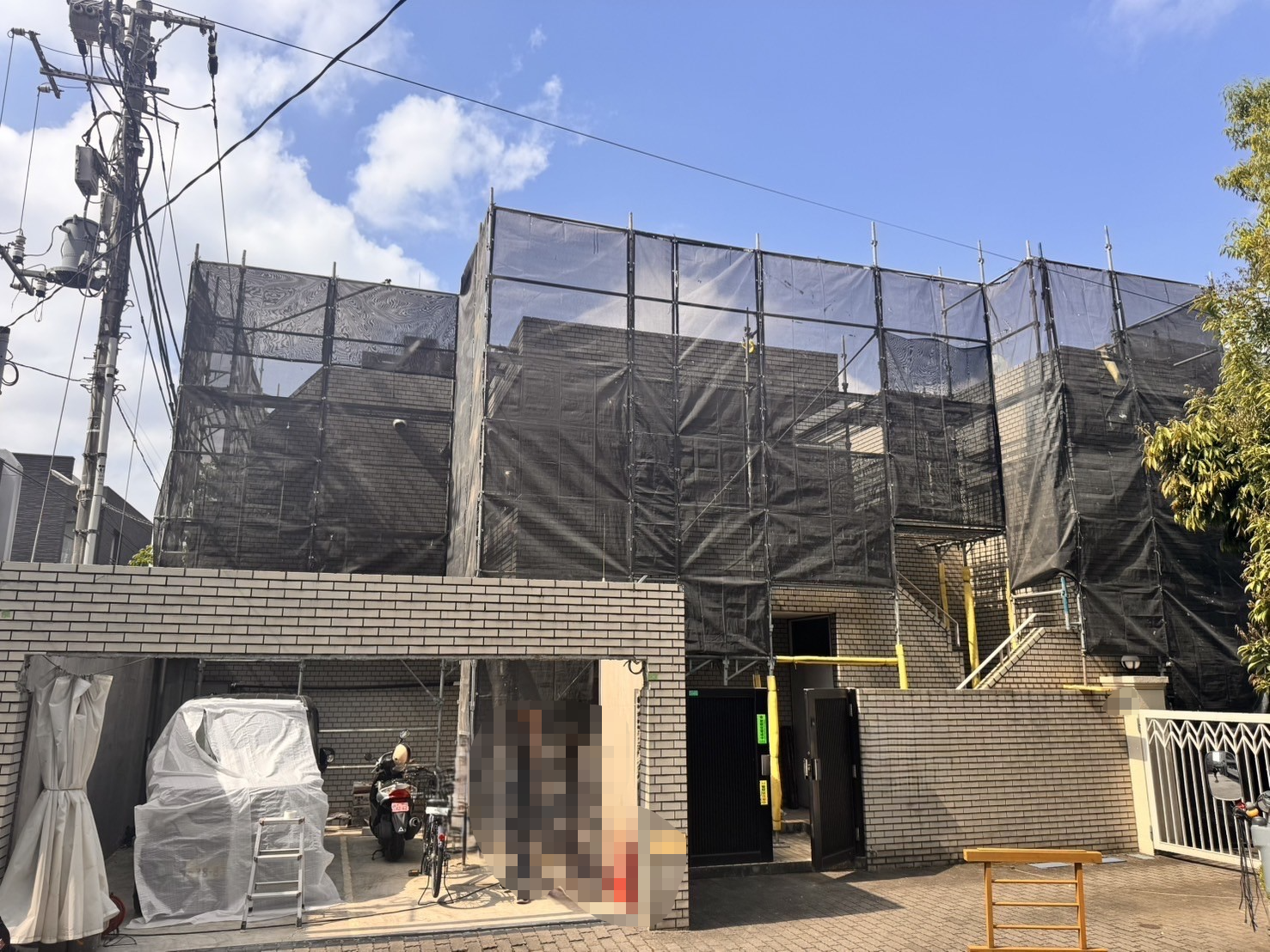 【足場】港区三田にて仮設工事