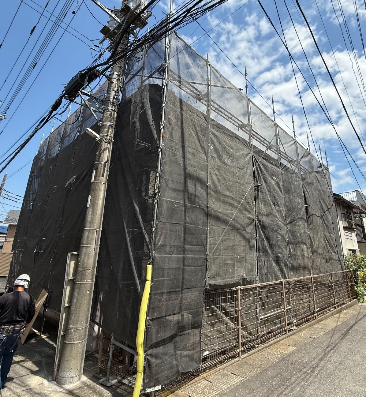 【足場】川崎市多摩区長尾にて仮設工事